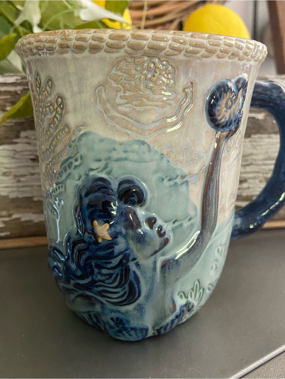 Stoneware Cracker Barrel Exclusive Mermaid Holding Shell Starfish Sea Star Mug